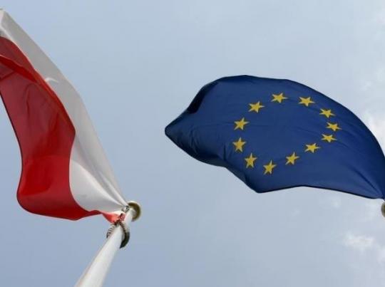 ЕС запустил санкционную процедуру против Польши