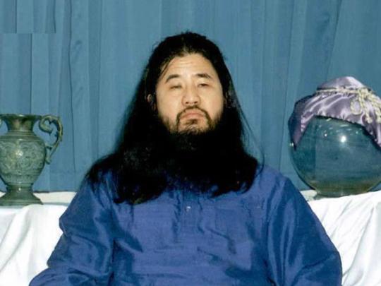 В Японии казнены через повешение несколько руководителей секты "Аум Синрике"