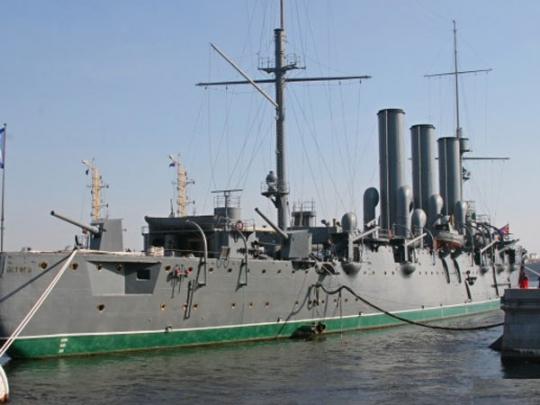 Православная "колыбель революции": на крейсере "Аврора" открыли корабельный храм