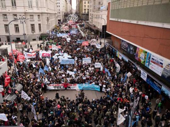 Неожиданно: в Аргентине прошли протесты ПРОТИВ получения кредита МВФ