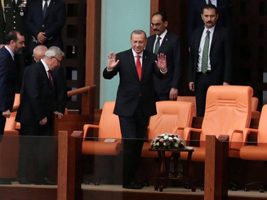 Эрдоган поручил спасать Турцию от инфляции своему зятю