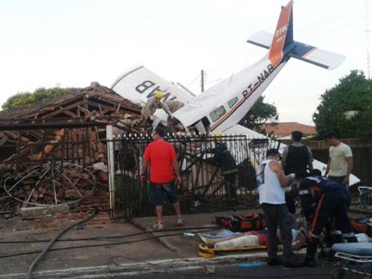 В Бразилии самолет разбился при посадке, погиб пилот