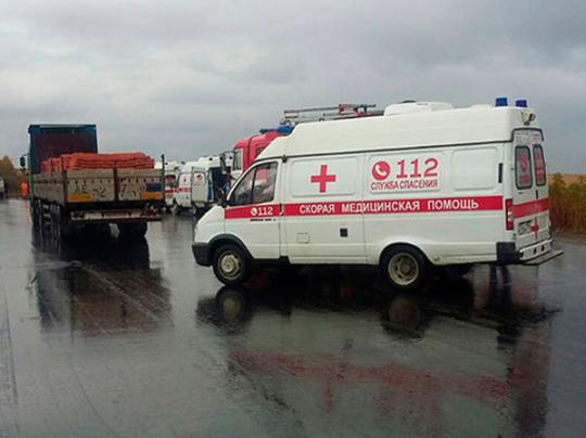 В РФ автобус столкнулся с грузовиком, погибли три человека