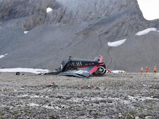 Самолет вел себя странно: раскрыты подробности авиакатастрофы в Альпах