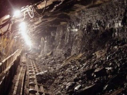 В горящей шахте на Урале оказались заблокированы горняки 13:55