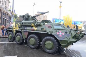 В Киеве открылась выставка военной техники "Мощь непокоренных"