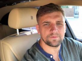 Заборонений в Україні російський співак похвалився покупкою дорогого Rolls-Royce