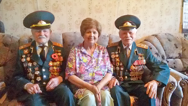 90-летние братья-близнецы из Киева обратились к президенту США с просьбой помочь Украине