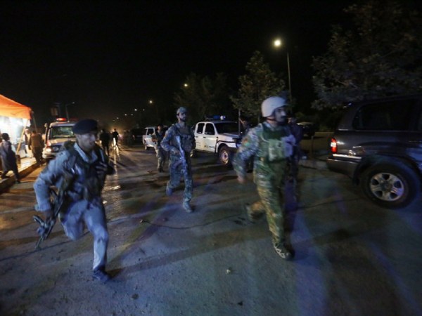 Около ста человек вырвались из университета в Кабуле после нападения