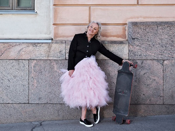 "Невероятная" бабушка из Финляндии удивила сеть своими "достижениями": опубликовано фото и видео