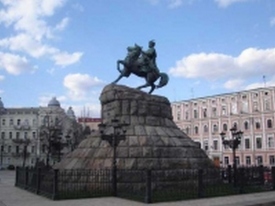 В Киеве "оживили" памятник Богдану Хмельницкому