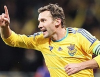 В своем дебютном поединке на чемпионатах Европы по футболу Украина обыграла Швецию - 2:1
