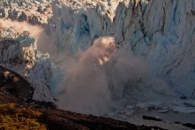 В Аргентине обрушился уникальный ледник