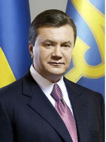 Виктор янукович: «хочу поблагодарить всех избирателей, которые пришли на выборы, независимо от того, кто за кого голосовал&#133; Ваши голоса будут учтены»