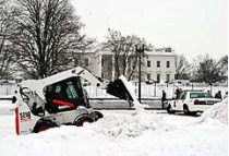 Вчера сильный снегопад заставил отменить выступление вице-президента сша джо байдена в вашингтоне и заседание совета безопасности оон в нью-йорке