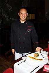 Итальянский кулинар сальваторе де виво: «чтобы удивить дорогого вам человека, угостите его ризотто с шампанским&nbsp;— любимым блюдом голливудских знаменитостей»