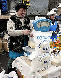 В столице сахар продают уже по 13-14 гривен за килограмм