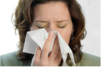 «во время простуды надо заставить слизистую оболочку носа работать как можно активнее, чтобы изгонять вирусы, микробы и выводить продукты их жизнедеятельности»