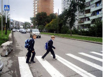В сентябре украинские гаишники пойдут в школы, чтобы напомнить детям о правилах дорожного движения