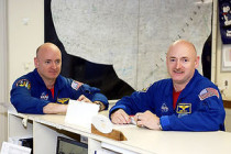 В октябре в космос полетят американские братья-близнецы