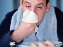 «при температуре тела ниже 38 градусов не пейте жаропонижающее, ведь организм вырабатывает собственный интерферон, который и борется с вирусом гриппа»