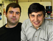 Полтора миллиона долларов Нобелевской премии в этом году разделят между собой российские физики&nbsp;— 36-летний Константин Новоселов и 51-летний Андре Гейм