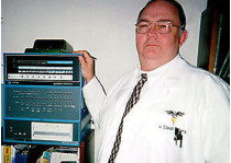В америке на 69-м году жизни от пневмонии скончался эд робертс&nbsp;— разработчик одного из первых в мире персональных компьютеров, вдохновивший билла гейтса и пола аллена на создание компании «майкрософт»