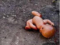 В Запорожье в мусорном баке нашли живого младенца