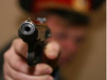 В Херсонской области милиционер, охранявший бюллетени для голосования, застрелил юношу прямо в сельсовете