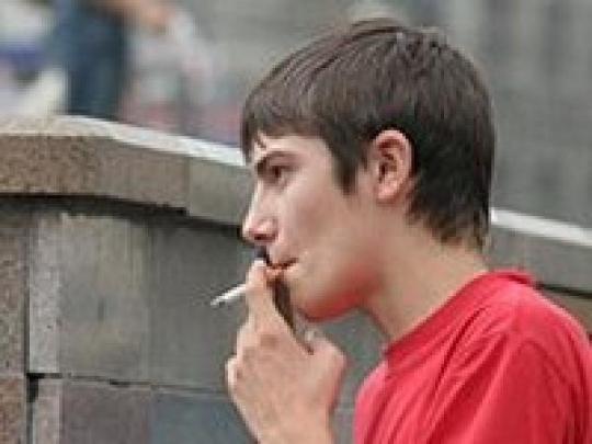 подросток сигареты