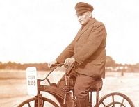 Даймлер и Майбах испытали первый в мире мотоцикл 