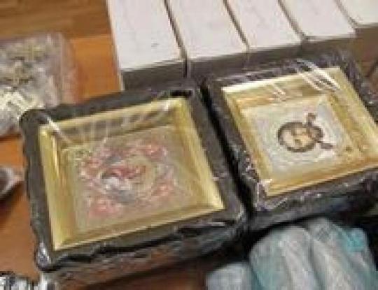 Луганские пограничники отобрали золото и иконы у пассажиров бакинских поездов