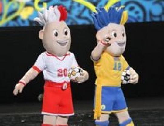 Талисманом Евро-2012 стали близнецы