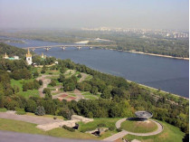 С дефицитом горбюджета в Киеве будут бороться продажами земель иностранцам 