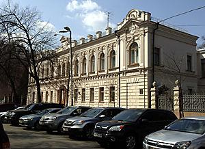 Президент виктор янукович поселится в двухэтажном здании в центре столицы?