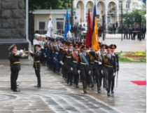 Чтобы Перес как Медведев не намок, отменили приветствие военного оркестра и Почетного караула 