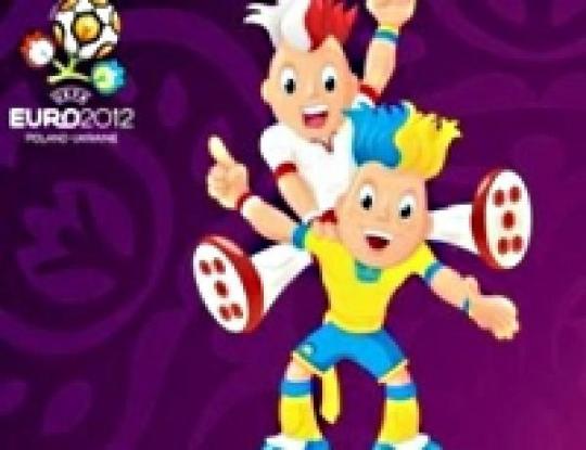 Два дня в Киеве протанцуют припанкованные близнецы-талисманы Евро-2012 