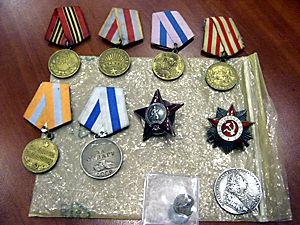 Закарпатские пограничники обнаружили у россиянина контрабандные раритетные ордена и медали времен великой отечественной войны