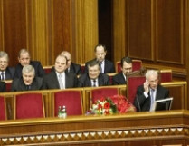 Команда Азарова поредеет: восемь министерств будет ликвидировано