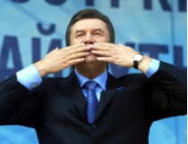 Янукович с головой макнет Украину в СНГ 