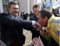 Янукович обещает Украине очень тяжелую пенсионную реформу