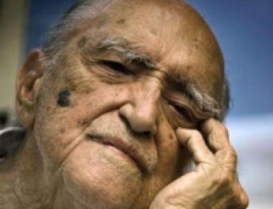 Живому классику мировой архитектуры, отцу бразильского самбодрома и создателю штаб-квартиры ООН, Оскару Нимейеру исполнилось 103 года