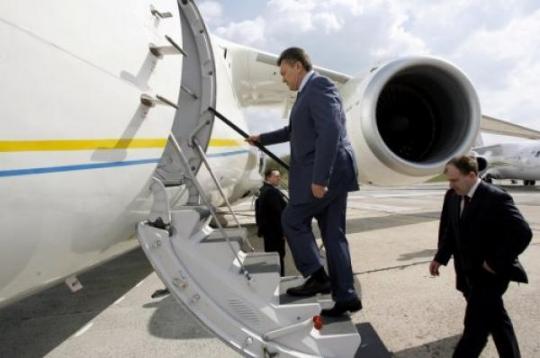 Янукович полетел в Литву узнавать, как вступить в ЕС