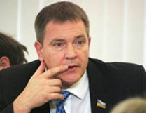 Народный депутат Вадим Колесниченко сожалеет, что ему не разбили голову стулом?