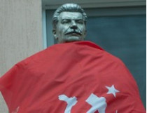 У «обезглавленного» в Запорожье бюста Сталина голова оказалась на месте