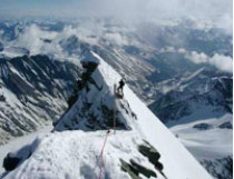 Уже пятый день ищут украинские спасатели в Австрийских Альпах киевского альпиниста Никиту Овсиенко