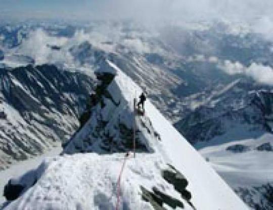 Уже пятый день ищут украинские спасатели в Австрийских Альпах киевского альпиниста Никиту Овсиенко