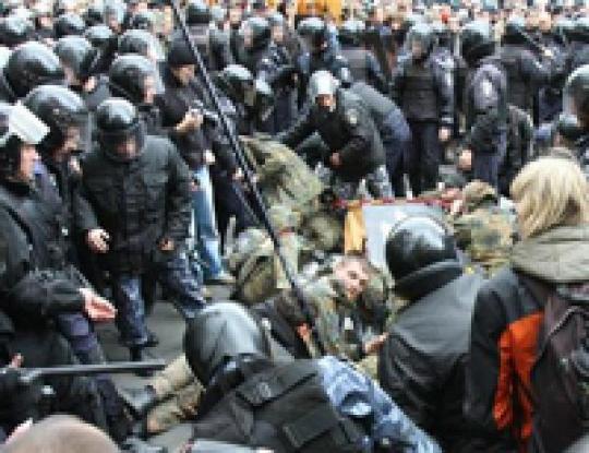 Янукович заставит милицию учитывать точку зрения Венецианской комиссии при репрессиях и преследовании своих граждан