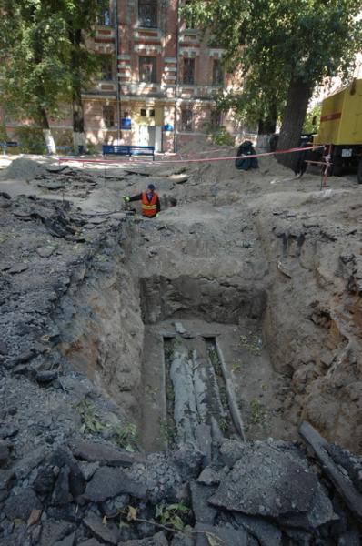 В Киеве разрушен древний фундамент
