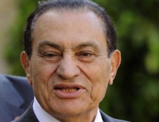 Хосни Мубарак ввел на всей территории Египта комендантский час